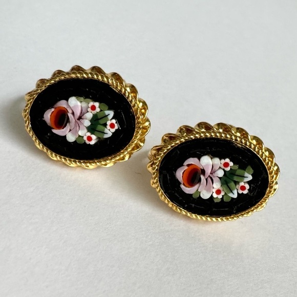 Micro Mosaic Black Floral Earrings Gold Screw Back Vintage Roma Italy Italian - Picture 2 of 7